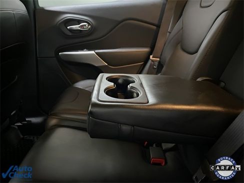 Used 2017 Jeep Cherokee Overland w/ Technology Group image 67