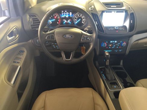Used 2017 Ford Escape SE w/ SE Leather Comfort Package FWD image 22