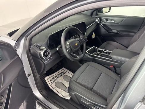 New 2026 Chevrolet Equinox LT w/ Safety and Technology Package FWD image 24
