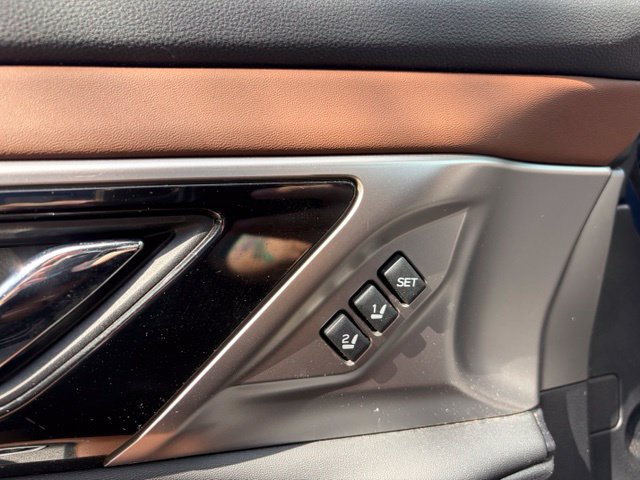 Used 2021 Subaru Outback Touring w/ Popular Package #2 AWD/4WD image 8