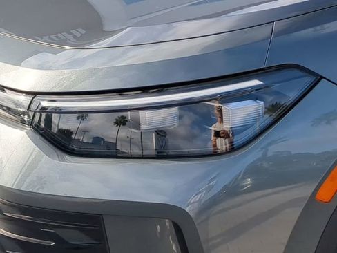 Certified 2025 Volkswagen Tiguan S image 7