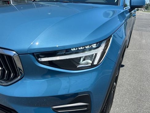 Used 2025 Volvo XC40 B5 Core AWD/4WD image 8