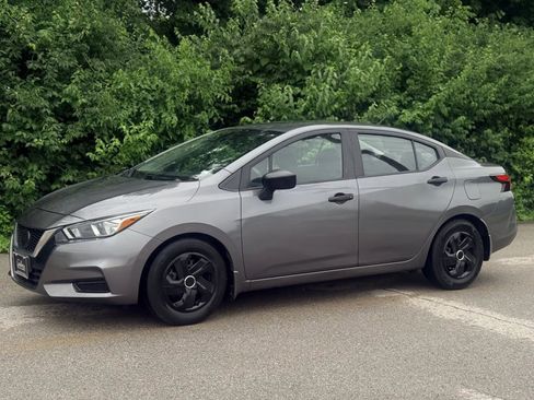 Used 2020 Nissan Versa S FWD image 1