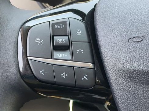 Used 2024 Ford Escape SE image 25