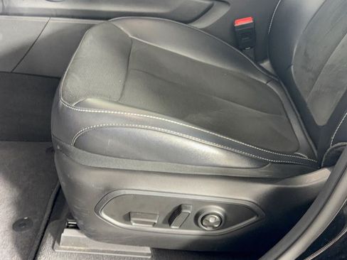 Used 2023 Jeep Grand Cherokee Altitude RWD image 16