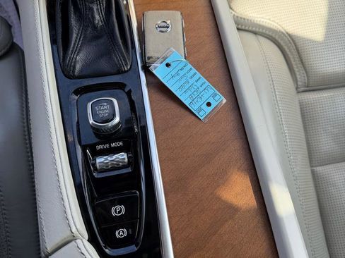 Used 2018 Volvo XC90 T6 Inscription w/ Convenience Package image 26