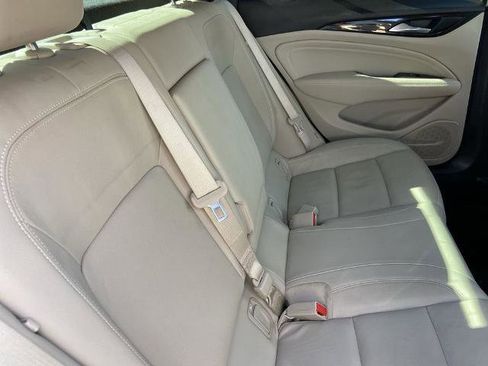 Used 2018 Buick Regal Essence w/ Driver Confidence Package #1 image 23