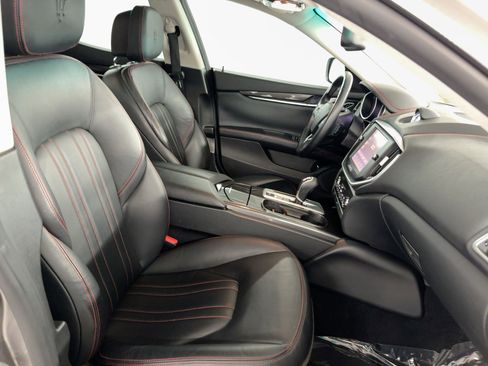 Used 2016 Maserati Ghibli 4dr Sdn image 31