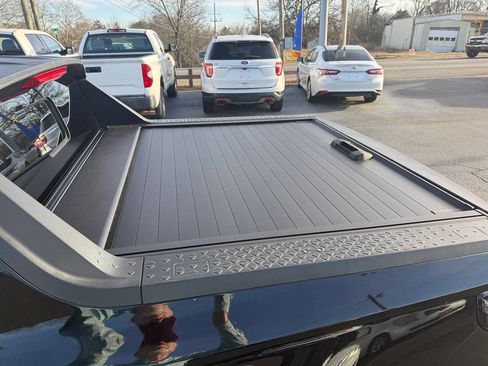 Used 2023 Hyundai Santa Cruz SEL Premium image 11