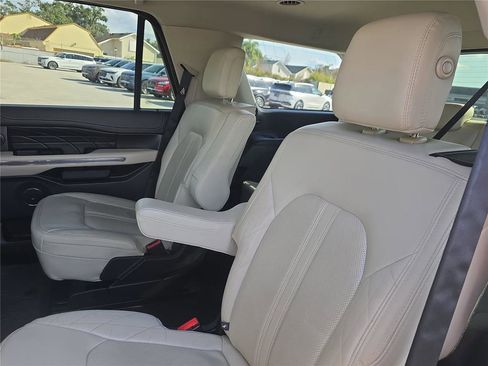 Used 2020 Ford Expedition Platinum image 13