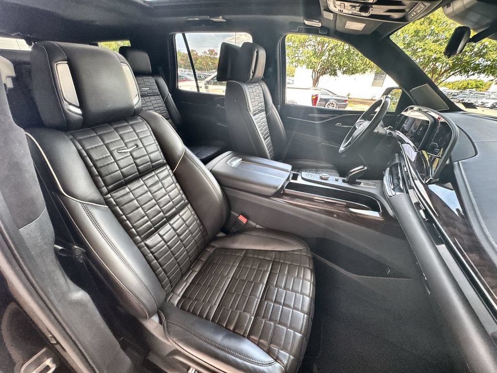 Certified 2021 Cadillac Escalade Sport Platinum AWD/4WD image 28