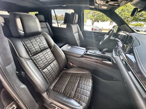 Certified 2021 Cadillac Escalade Sport Platinum AWD/4WD image 28