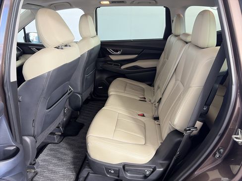 Used 2019 Subaru Ascent Limited w/ Popular Package #3 AWD/4WD image 7