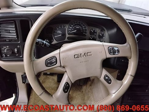 Used 2003 GMC Yukon Denali image 9
