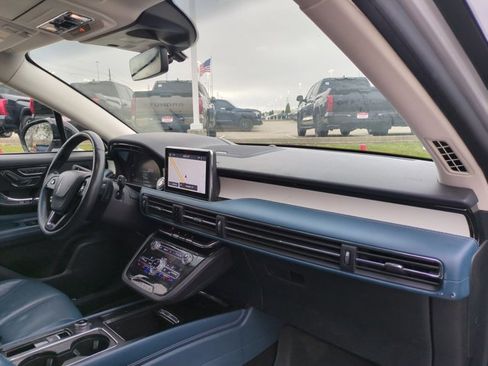 Used 2020 Lincoln Corsair Reserve w/ Equipment Group 201A image 15