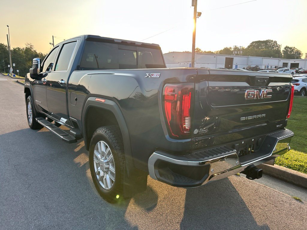 Used 2021 GMC Sierra 2500 SLT w/ SLT Premium Package AWD/4WD image 4