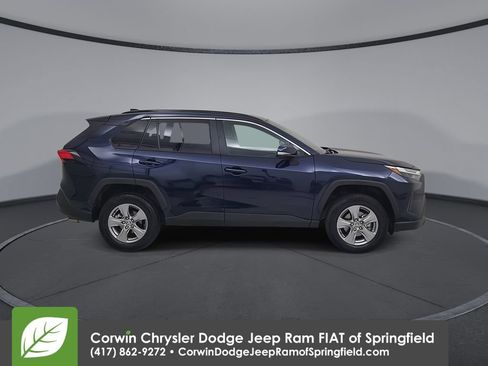 Used 2025 Toyota RAV4 XLE AWD/4WD image 17