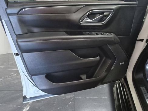 Used 2021 Chevrolet Tahoe RST w/ Luxury Package AWD/4WD image 18