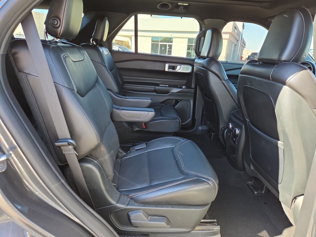 Used 2020 Ford Explorer ST w/ ST Street Pack AWD/4WD image 18