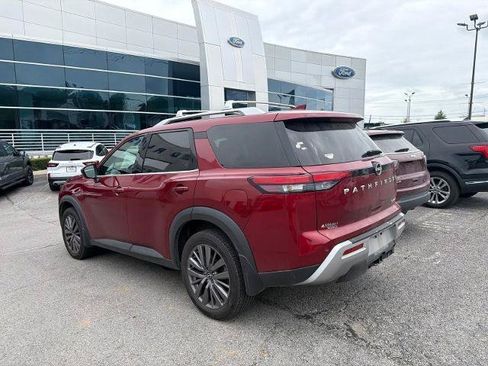 Used 2023 Nissan Pathfinder SL w/ SL Premium Package AWD/4WD image 4