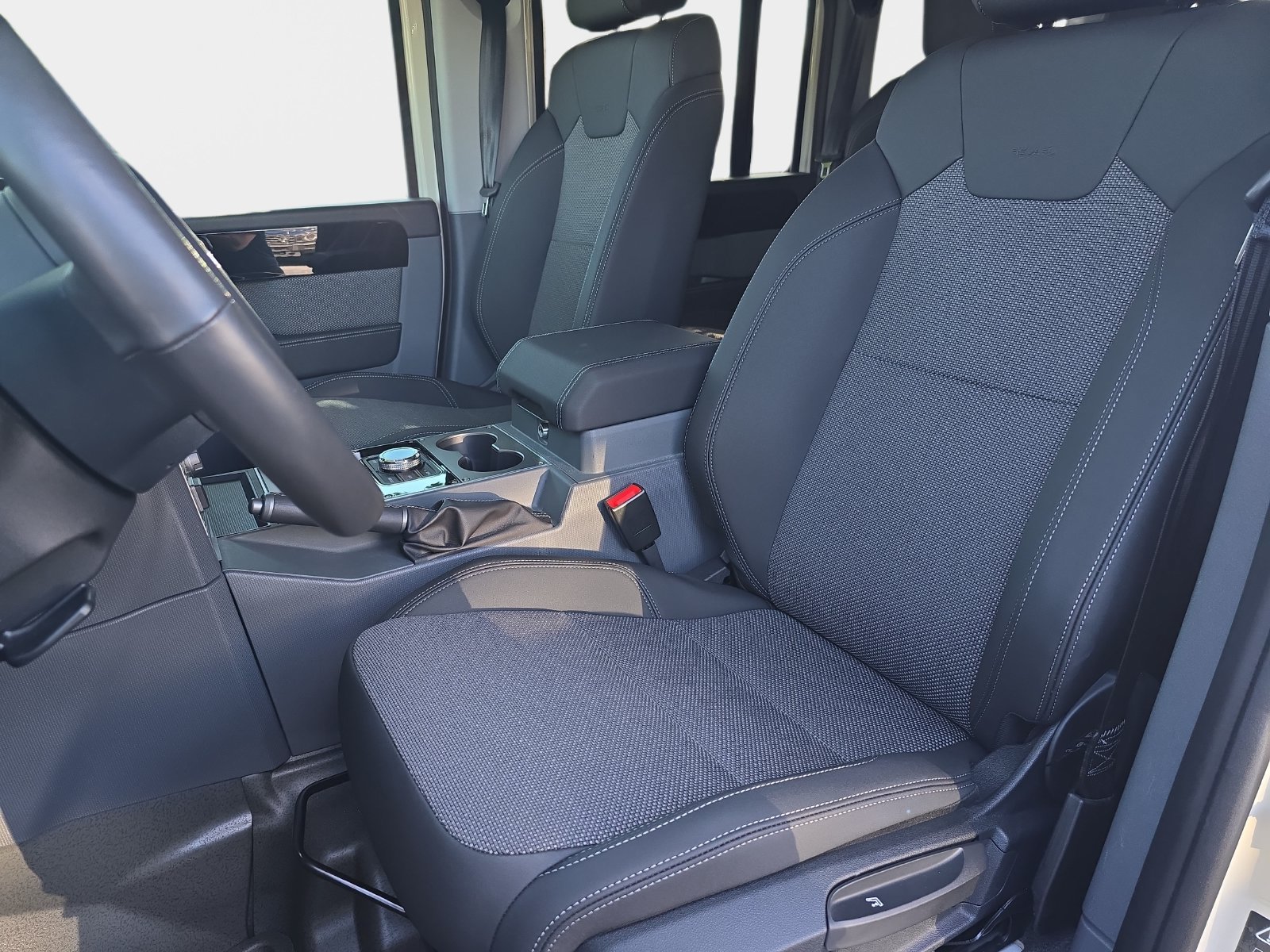 Used 2024 INEOS Grenadier Station Wagon AWD/4WD image 18
