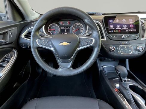 Used 2023 Chevrolet Malibu LT FWD image 8