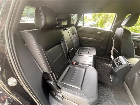 Used 2023 Volkswagen Atlas Cross Sport SE AWD/4WD image 16