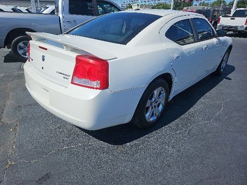 Used 2009 Dodge Charger SXT RWD image 3