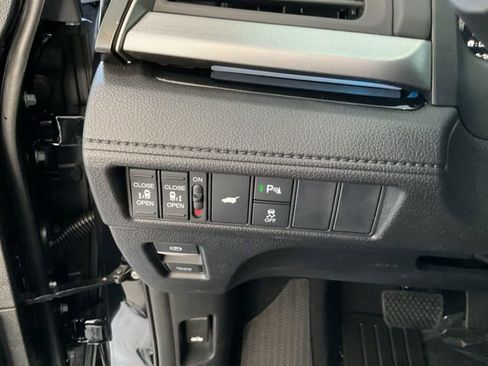 New 2026 Honda Odyssey Touring image 9