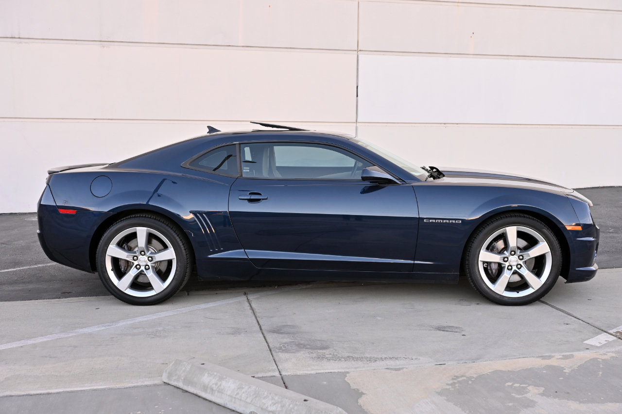 Used 2012 Chevrolet Camaro SS RWD image 7