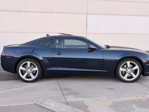Used 2012 Chevrolet Camaro SS RWD image 7