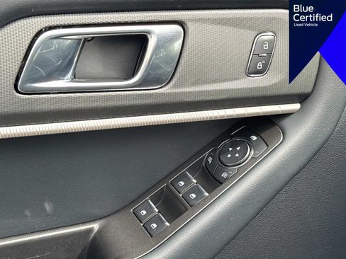 Certified 2025 Ford Explorer ST-Line AWD/4WD image 27