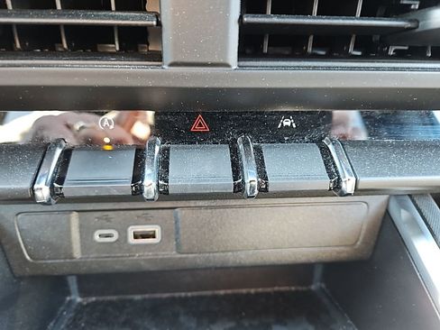 Used 2024 Chevrolet Colorado Trail Boss w/ Advanced Trailering Package image 22