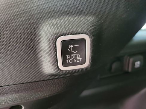 Used 2023 Jeep Grand Cherokee Altitude image 14