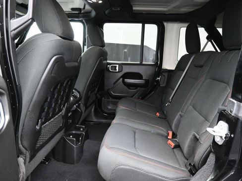 Used 2021 Jeep Wrangler Unlimited Rubicon AWD/4WD image 21