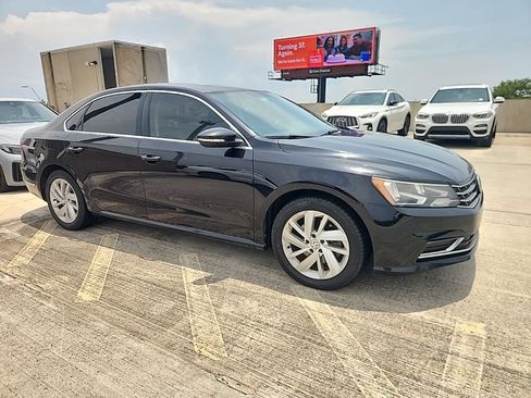 Used 2018 Volkswagen Passat 2.0T SE FWD image 1