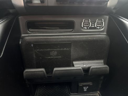 Used 2020 RAM 1500 Laramie image 26