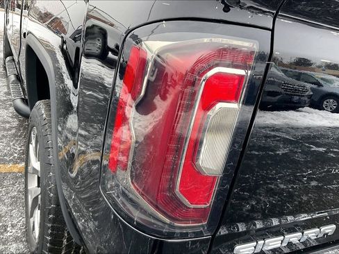 Used 2017 GMC Sierra 1500 SLT image 28