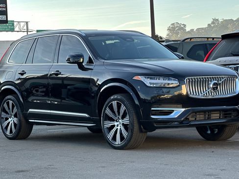 Certified 2025 Volvo XC90 T8 Ultra w/ Protection Package Premier image 10