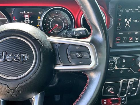 Used 2021 Jeep Wrangler Unlimited Rubicon AWD/4WD image 16