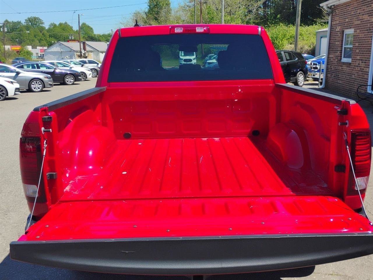 Used 2022 RAM 1500 Warlock w/ Electronics Group AWD/4WD image 9