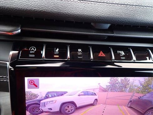 New 2025 Jeep Grand Cherokee L Limited w/ Black Appearance Package image 23