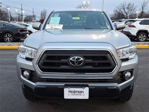Certified 2023 Toyota Tacoma SR5 image 3