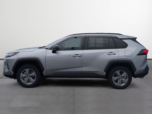Certified 2024 Toyota RAV4 LE AWD/4WD image 3