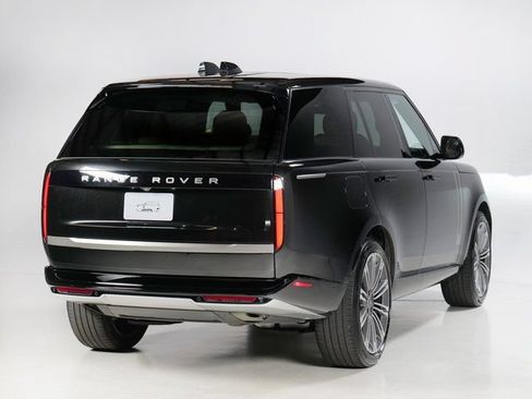 Certified 2025 Land Rover Range Rover SE AWD/4WD image 2