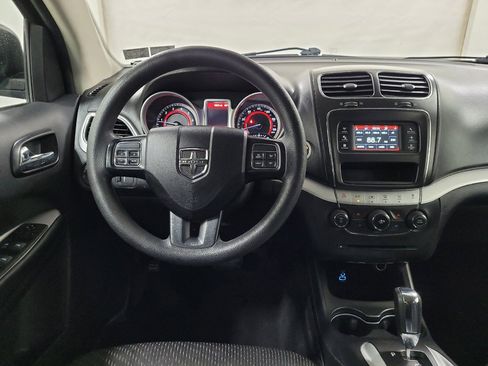 Used 2019 Dodge Journey SE FWD image 22