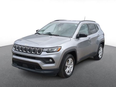 Certified 2022 Jeep Compass Latitude w/ Convenience Group image 4