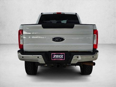 Used 2018 Ford F250 XL w/ STX Appearance Package AWD/4WD image 6