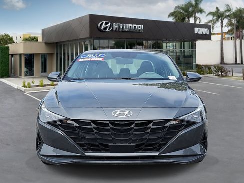 Used 2023 Hyundai Elantra SEL w/ Convenience Package FWD image 8