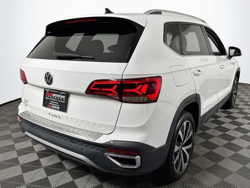 Used 2022 Volkswagen Taos SE FWD image 7